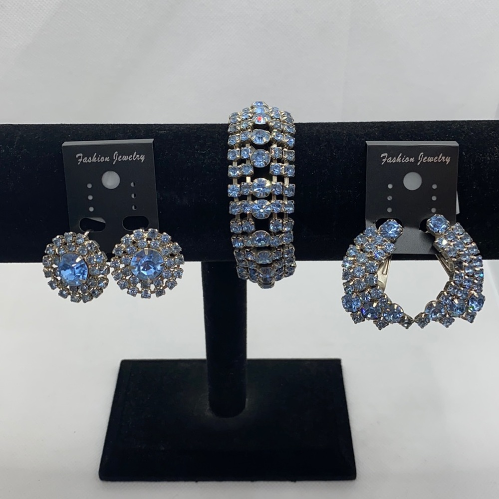 Vintage Blue Rhinestone Set Bracelet & Earrings